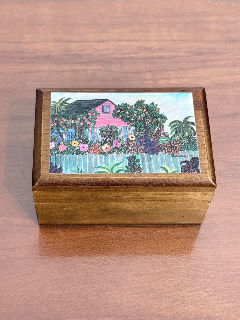 Handmade Cedar Wood Annabella Decorative Trinket Box West Indies 3.5 inch